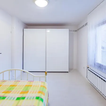 Cute Tiny House بيت للعطل *