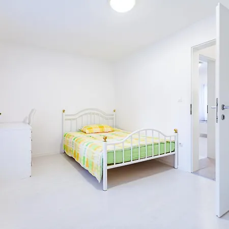 Cute Tiny House بيت للعطل