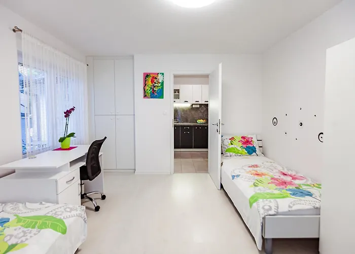 Cute Tiny House Počitniška hiša Ljubljana